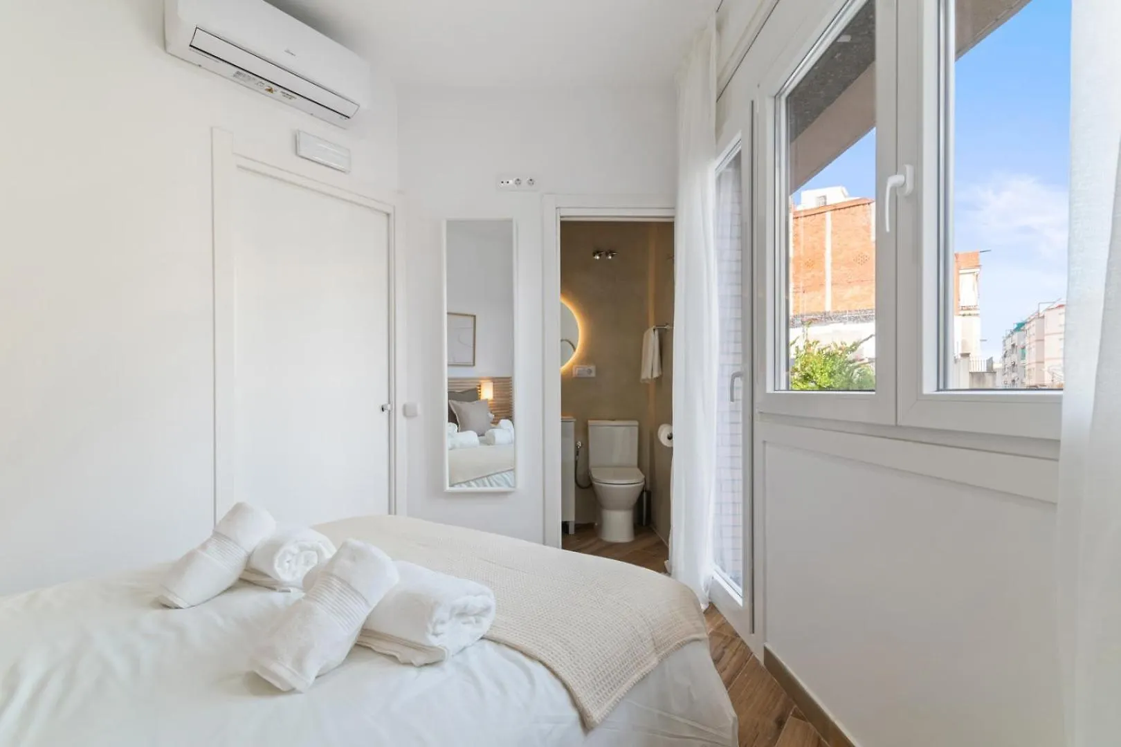 Hotel Livinn House - Self Check In L'Hospitalet de Llobregat